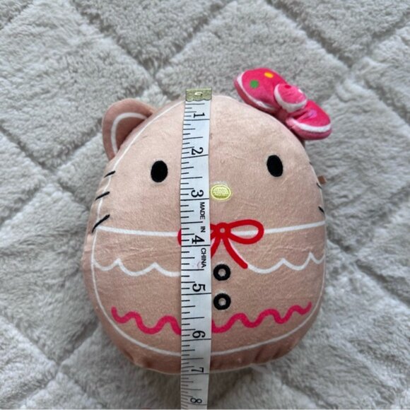 Squishmallows X Sanrio | Hello Kitty Gingerbread Squish | Size 8" - Picture 9 of 9